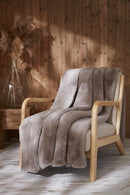 Plaid - Sven - Loutre