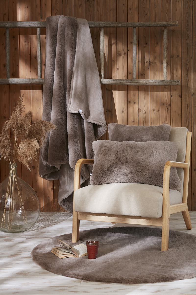 Plaid - Sven - Loutre