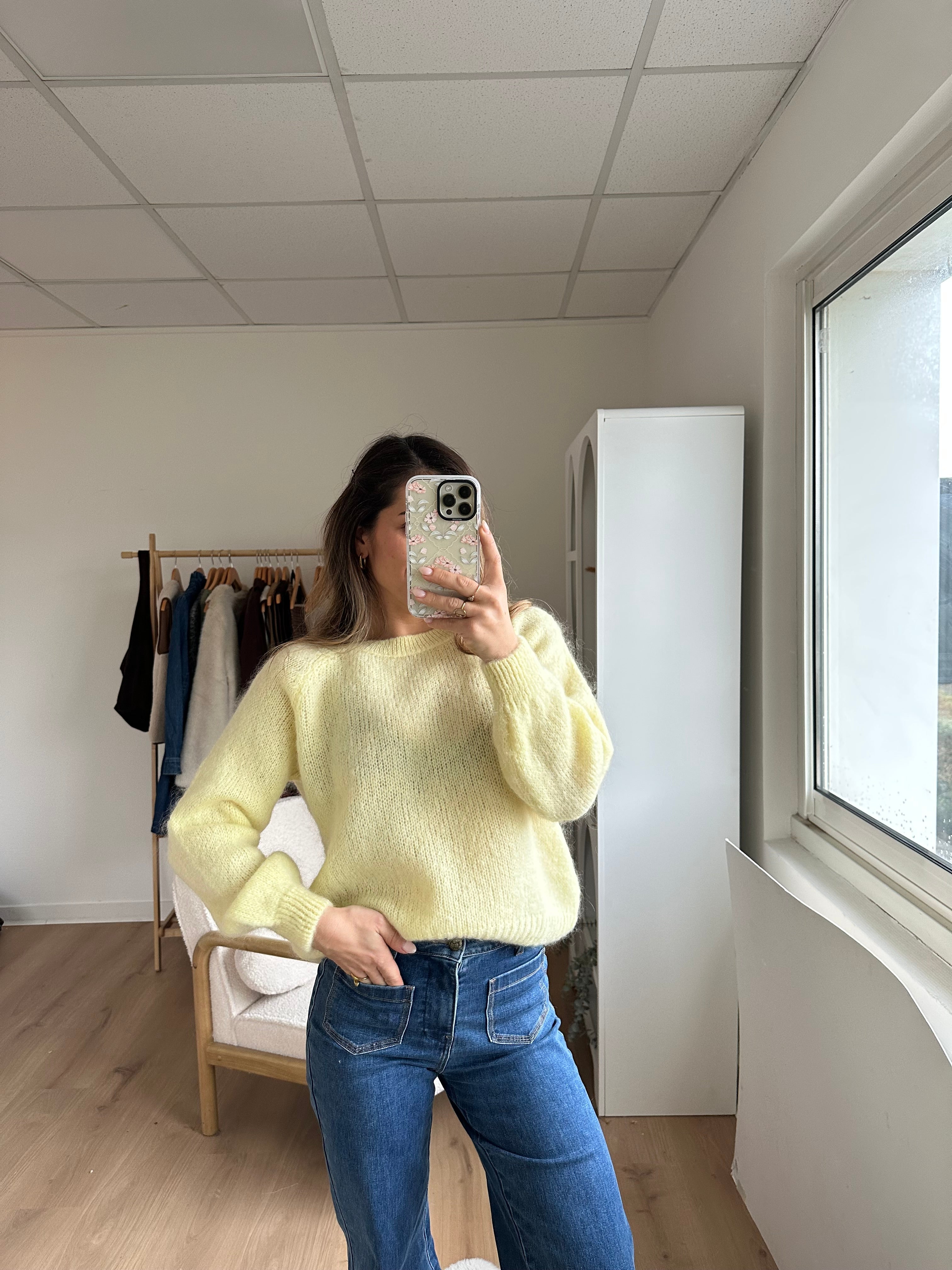 Pull Anna Jaune