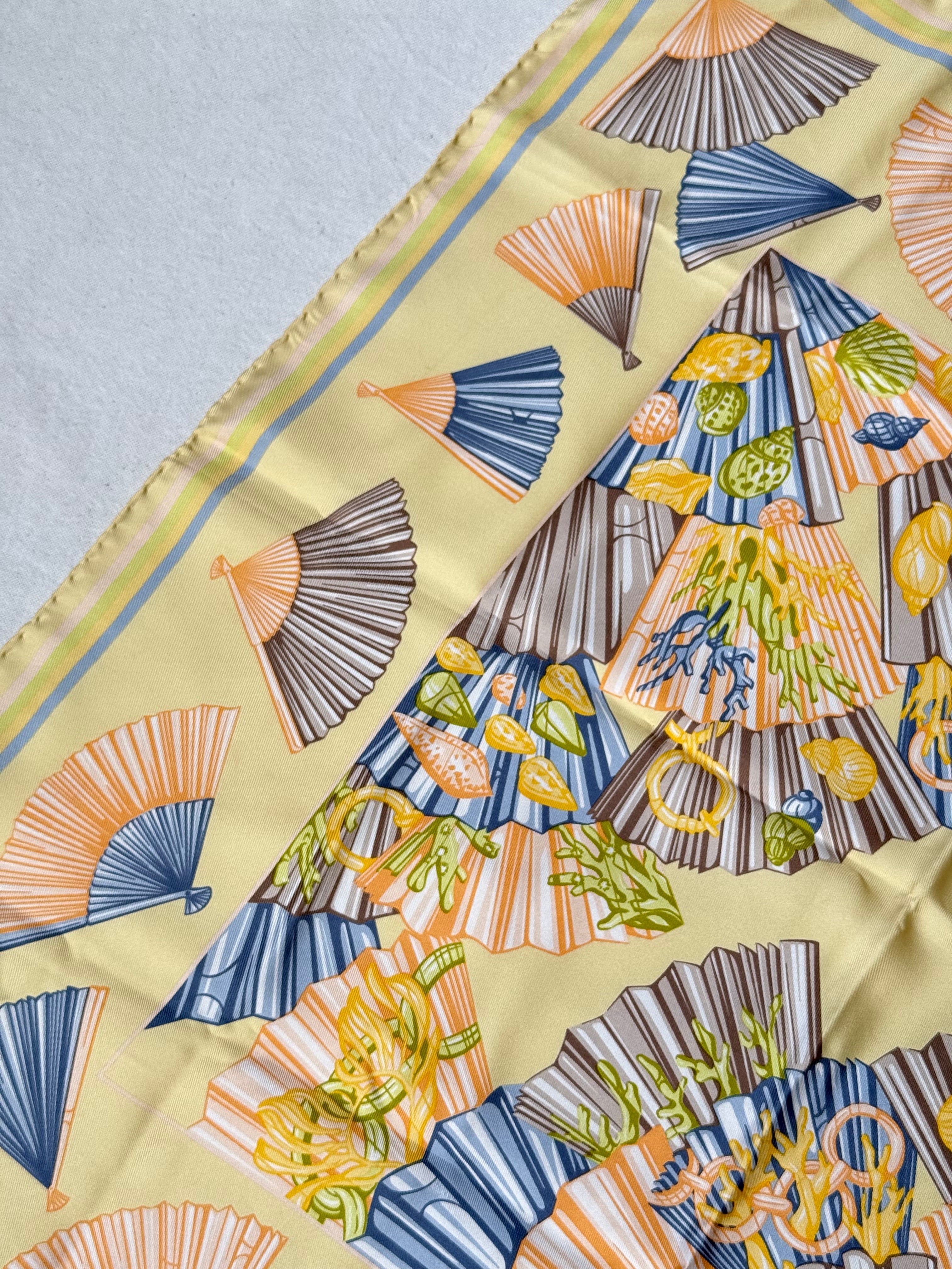 Foulard Céline – Motif Éventails