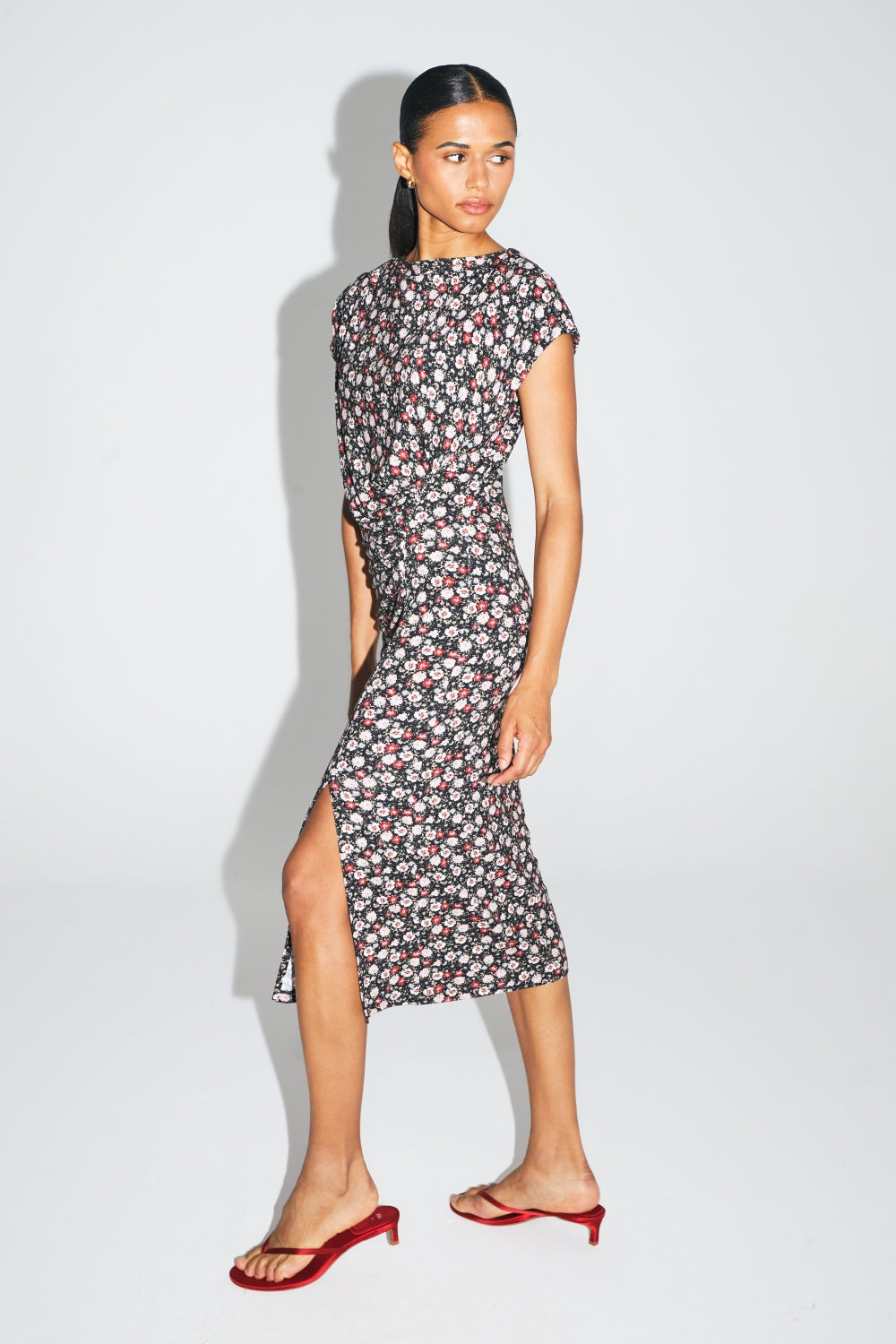 La Robe Diane Imprimé Gypsy Fleuri Rouge Et Rose Fabriquée En Italie