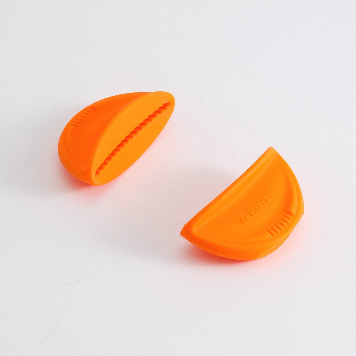 De Buyer – Twisty - Set of 2 Removable Handles - Silicone - Orange, two orange silicone pot holders against a white background