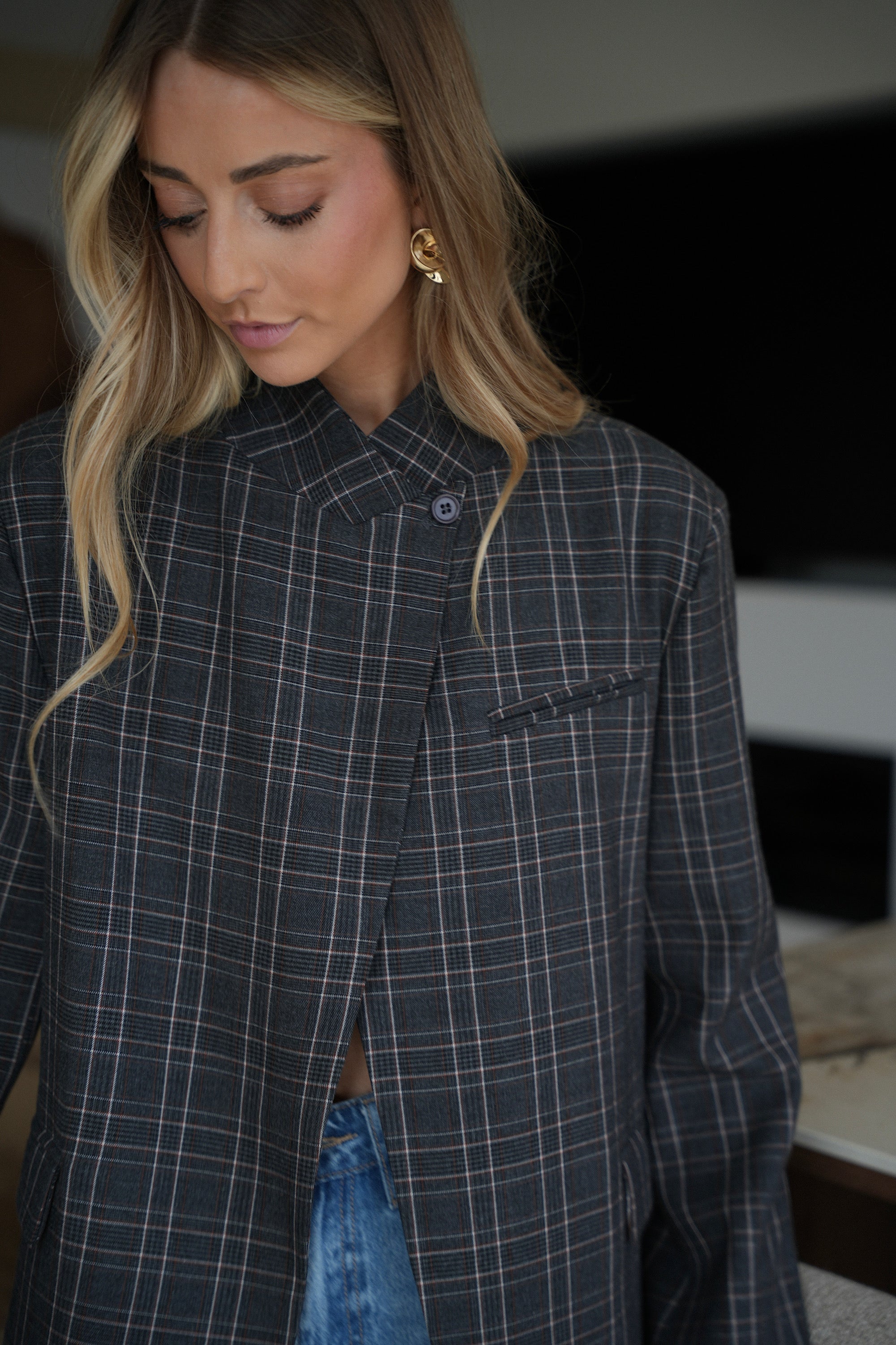 Loane Gray - Asymmetrical Blazer