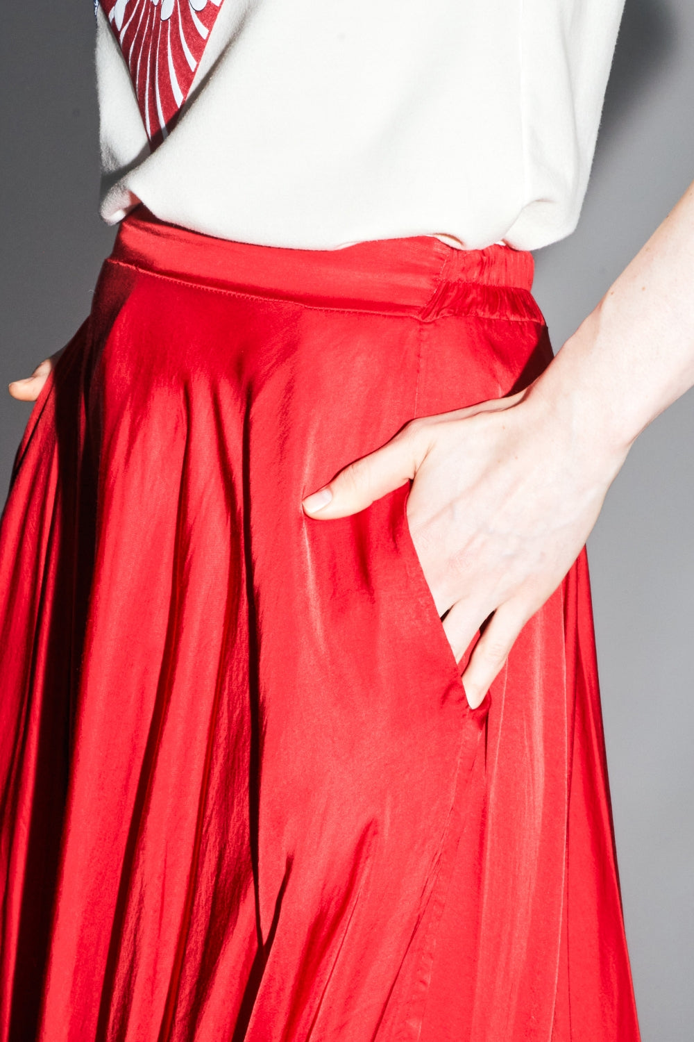 Falda larga The Kelly de viscosa satinada roja
