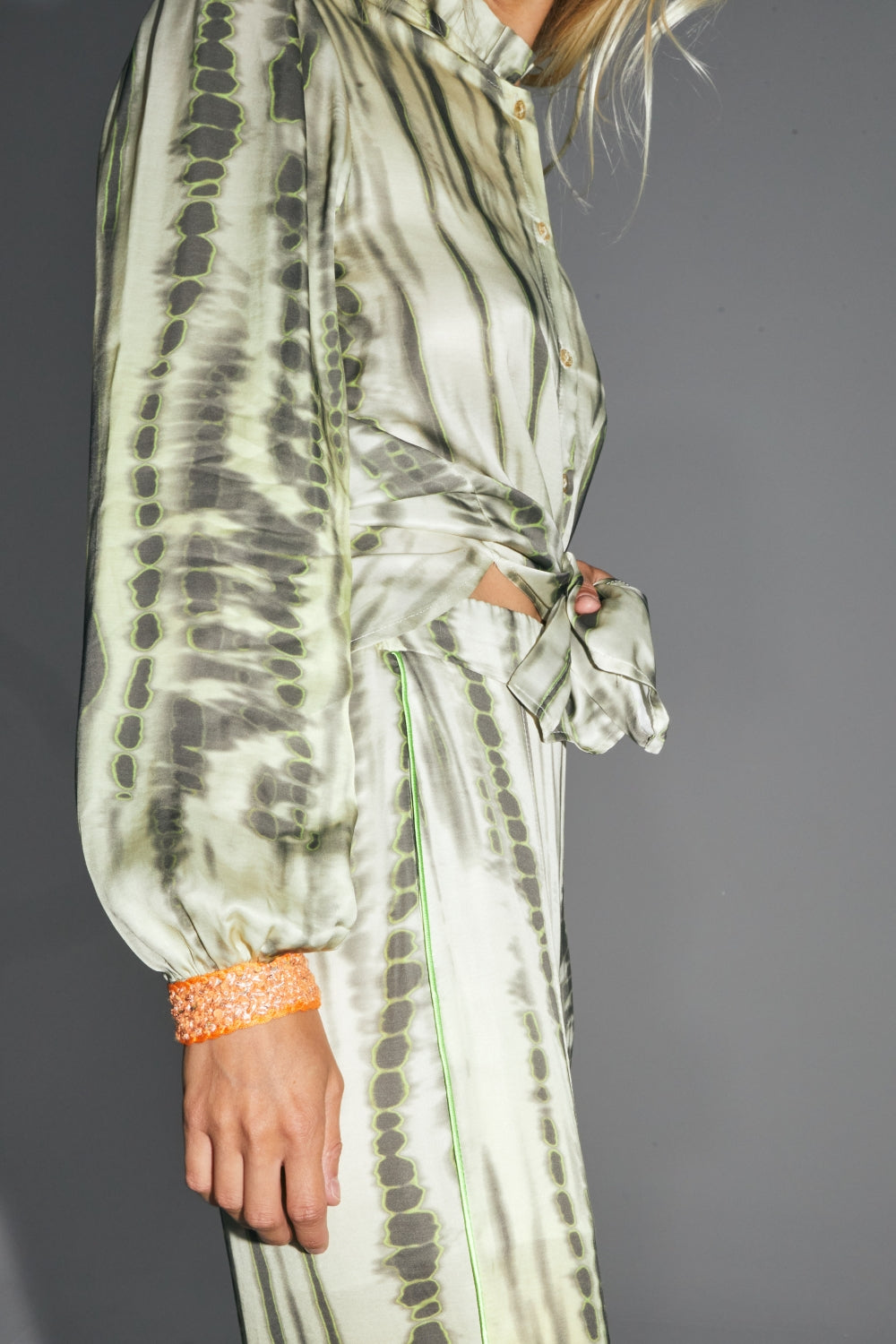 Le Pantalon Aurora Imprimé Classy Tie And Dye Fabriqué En Italie