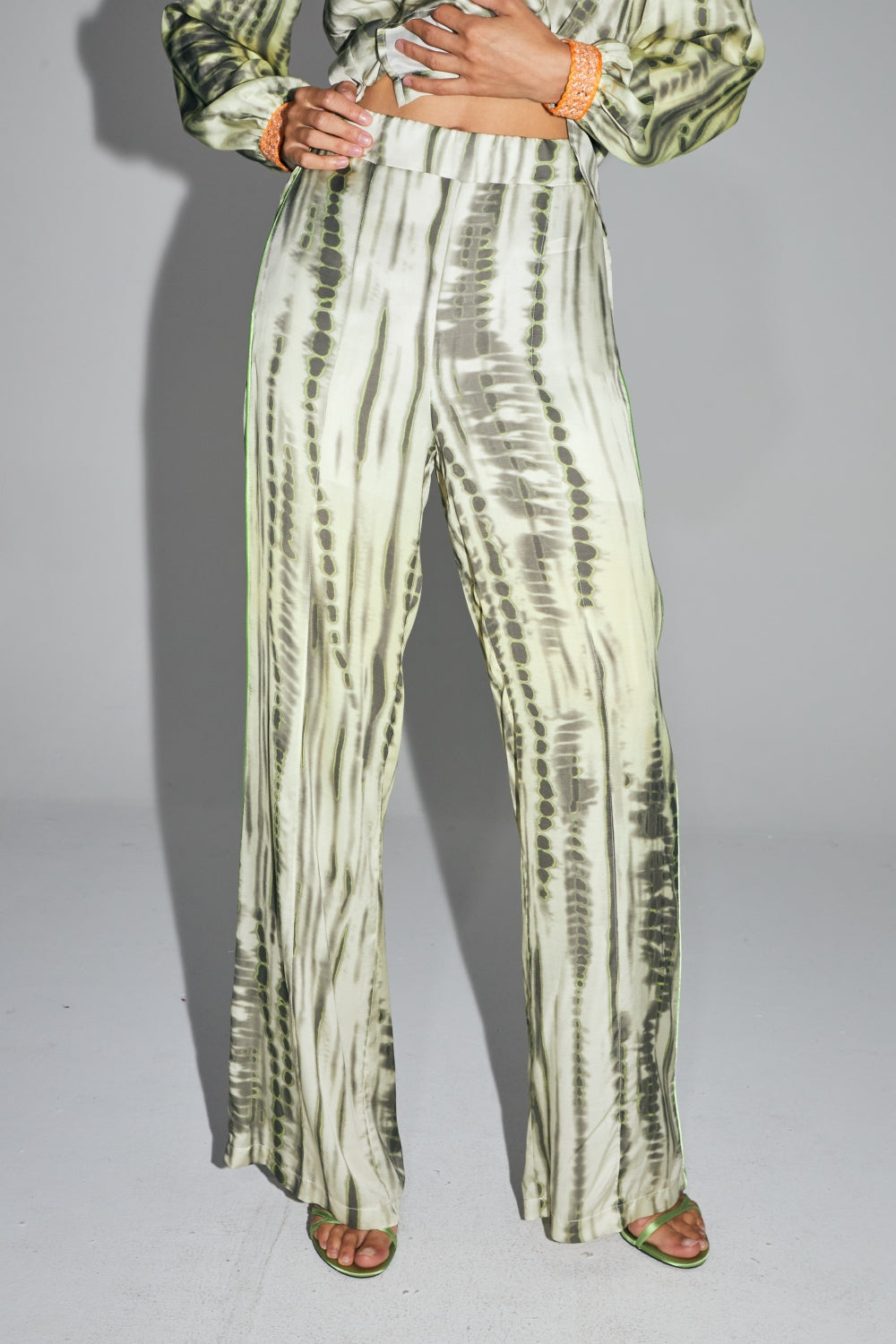 Le Pantalon Aurora Imprimé Classy Tie And Dye Fabriqué En Italie