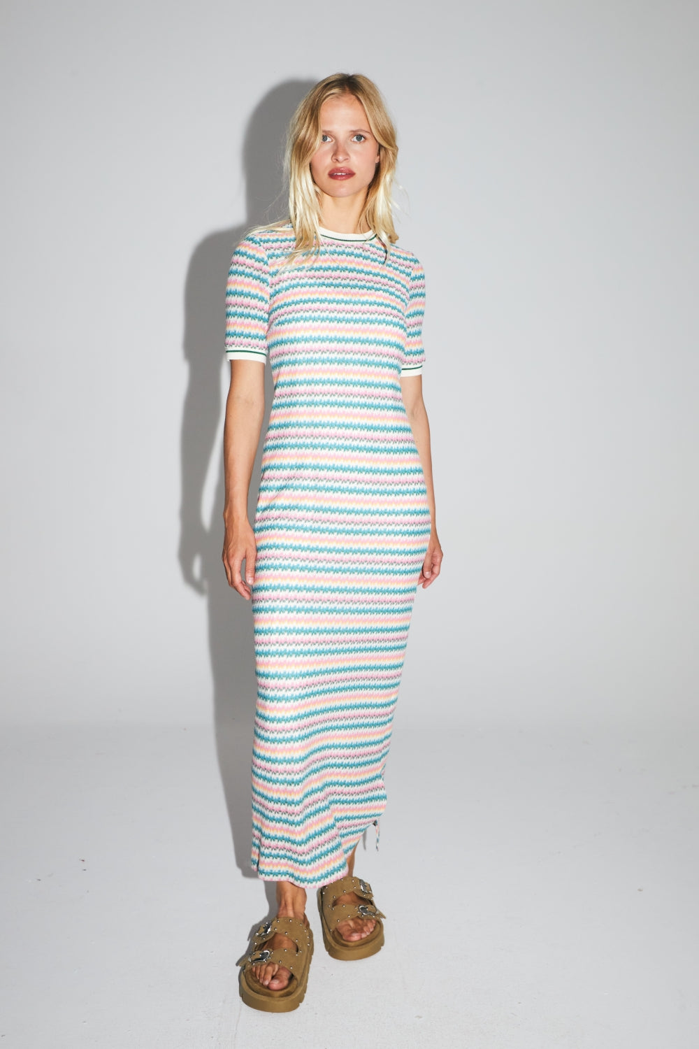 La Robe Annalisa Tricot Rainbow Fabriquée En Italie