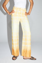 Le Pantalon Yves En Lin Aux Carreaux Tie And Dye