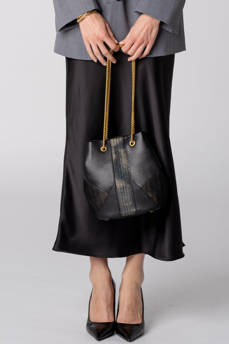 lesyeuxd_elsa_editionspeciale_noir