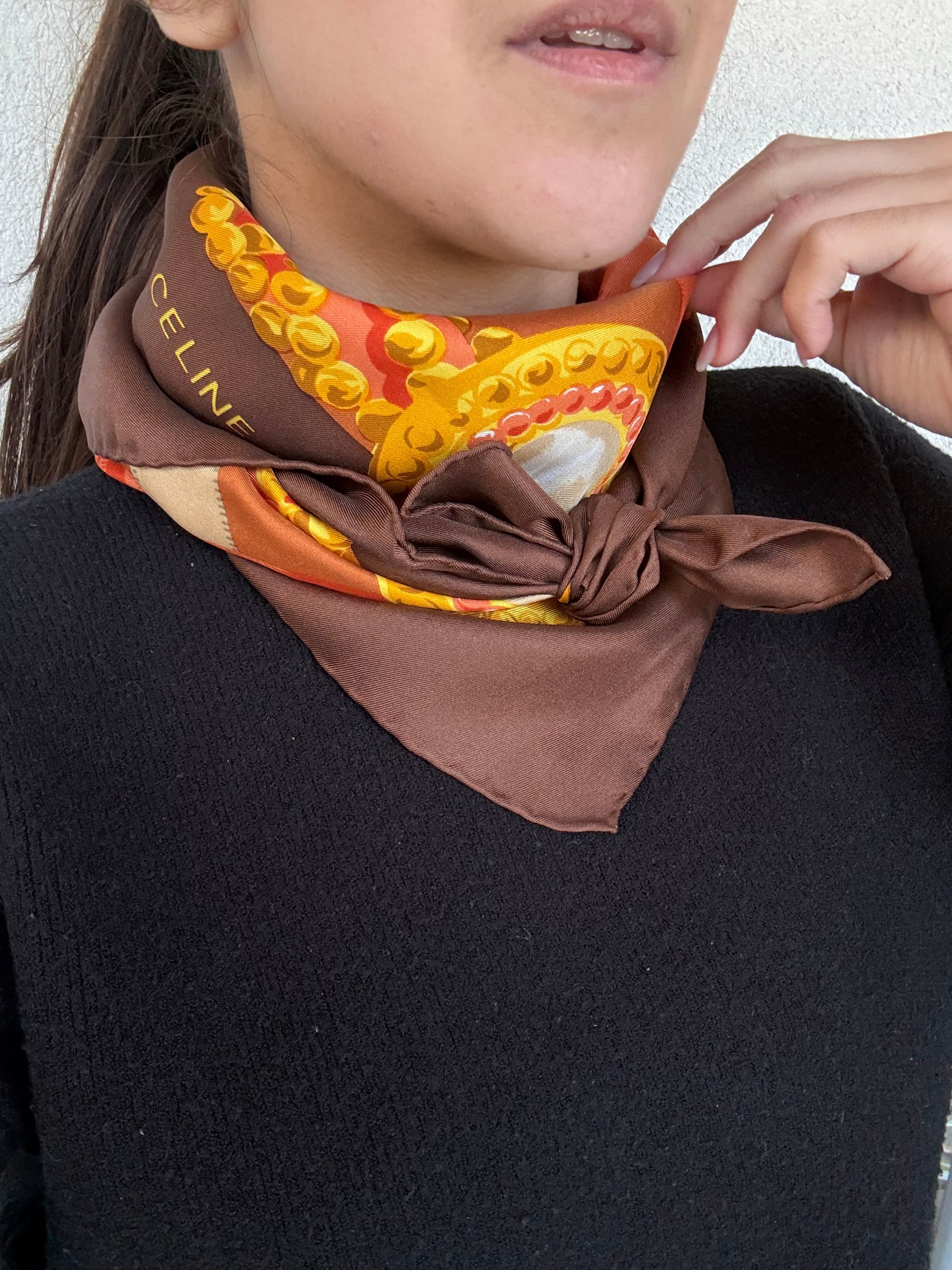 Foulard Céline – Motifs Nœuds