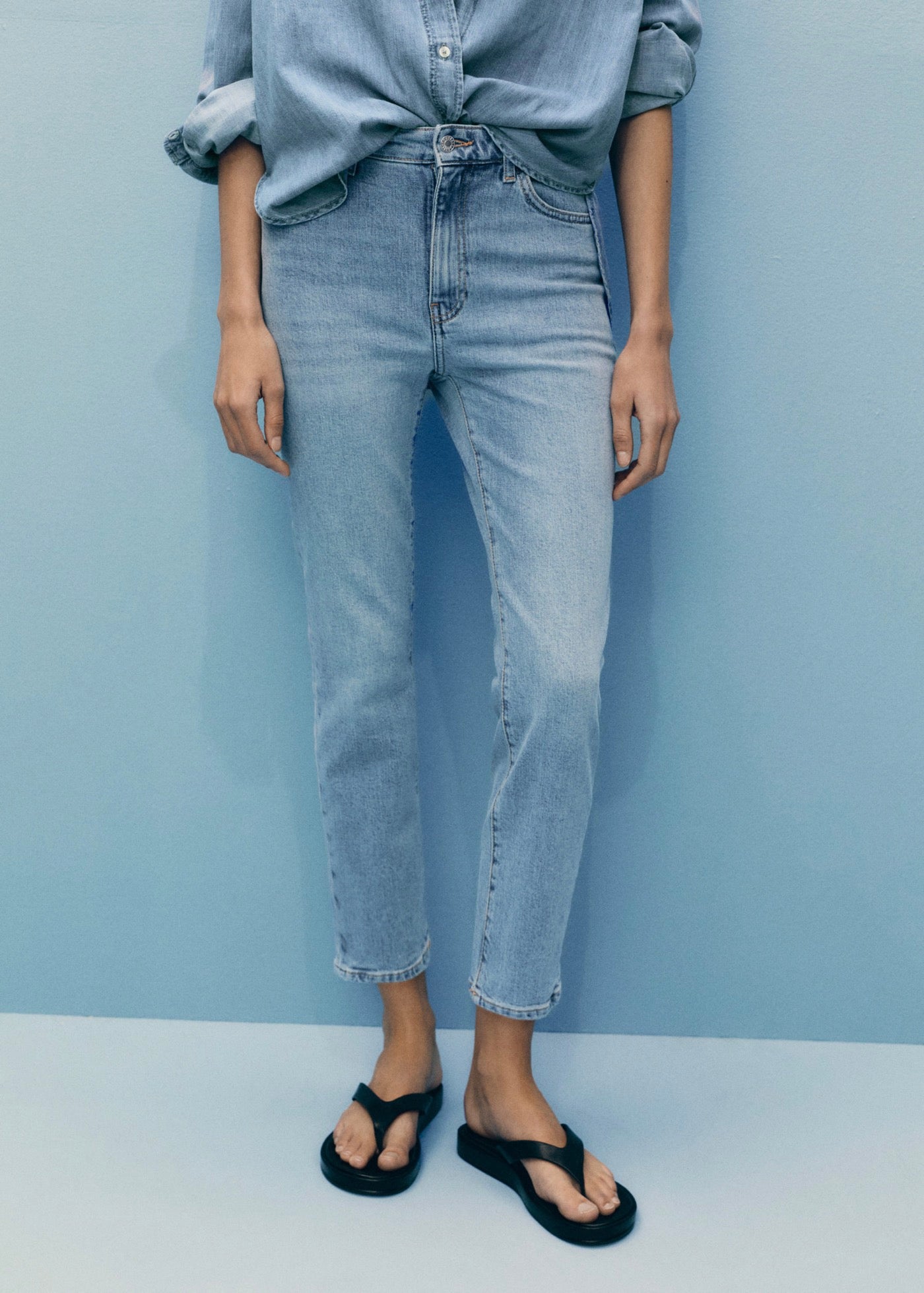Jean Claudia Slim Crop - Medium Blue