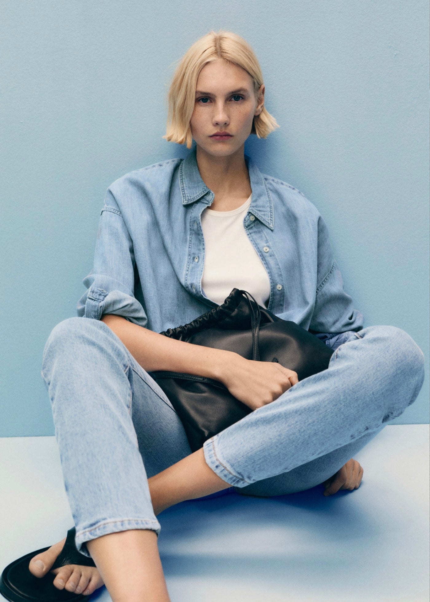 Jean Claudia Slim Crop - Medium Blue