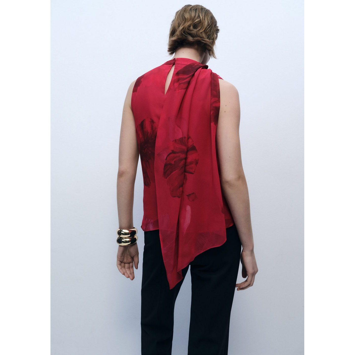 Blusa De Flores Con Fular