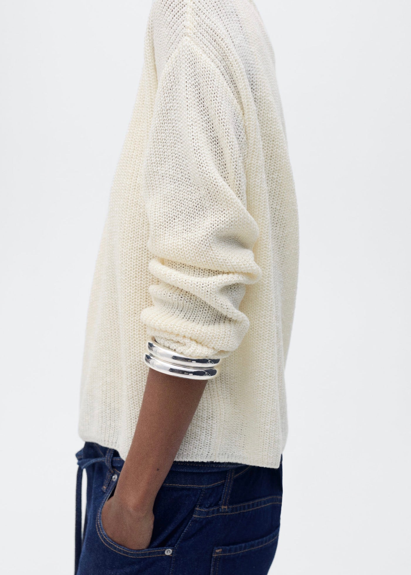 V-Neck Knit Pullover - Ecru