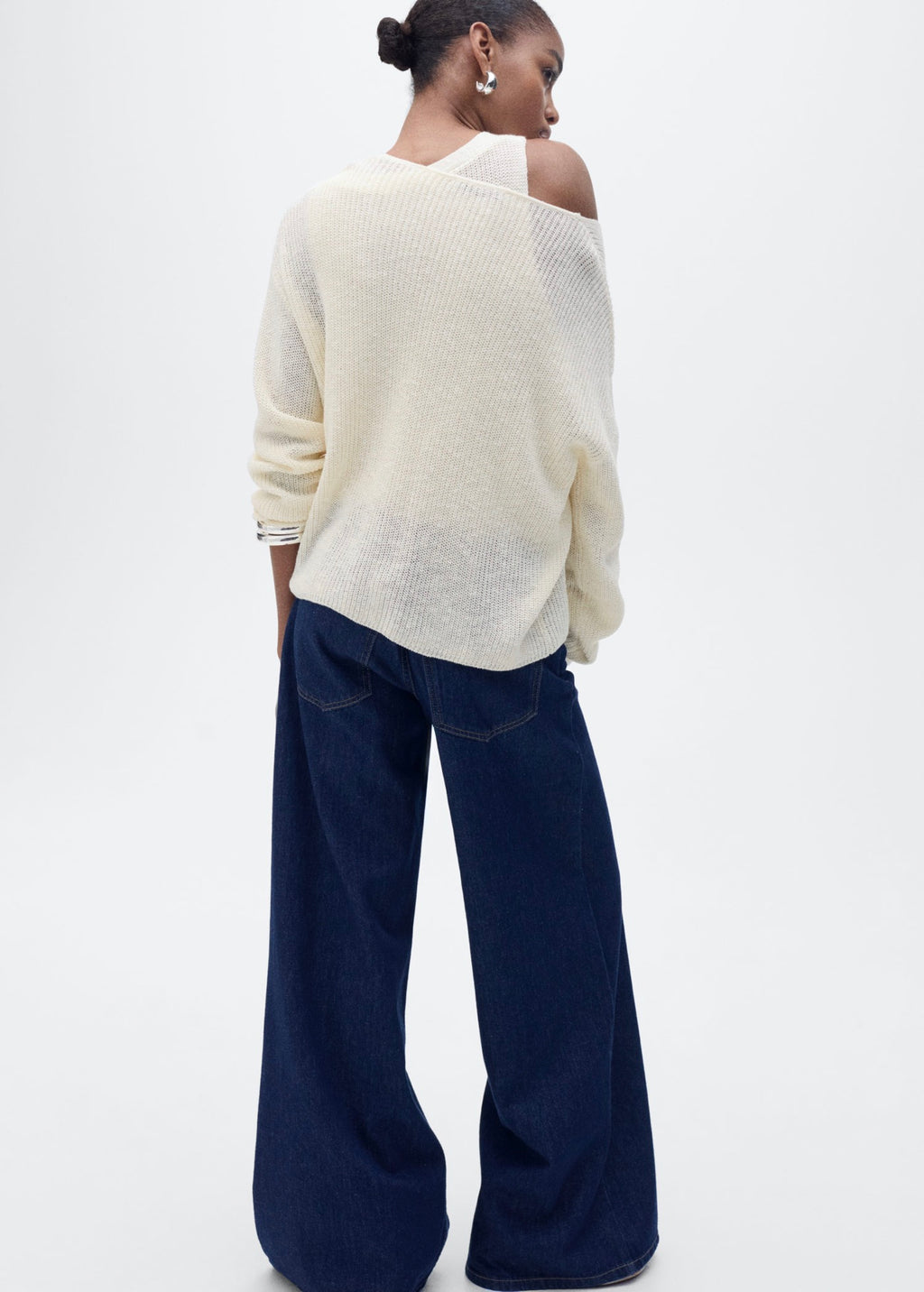 V-Neck Knit Pullover - Ecru