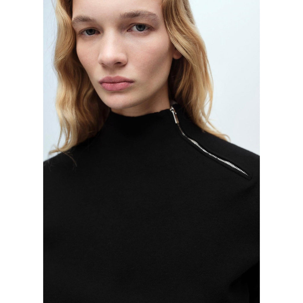 High-Neck Zip Pullover - Black