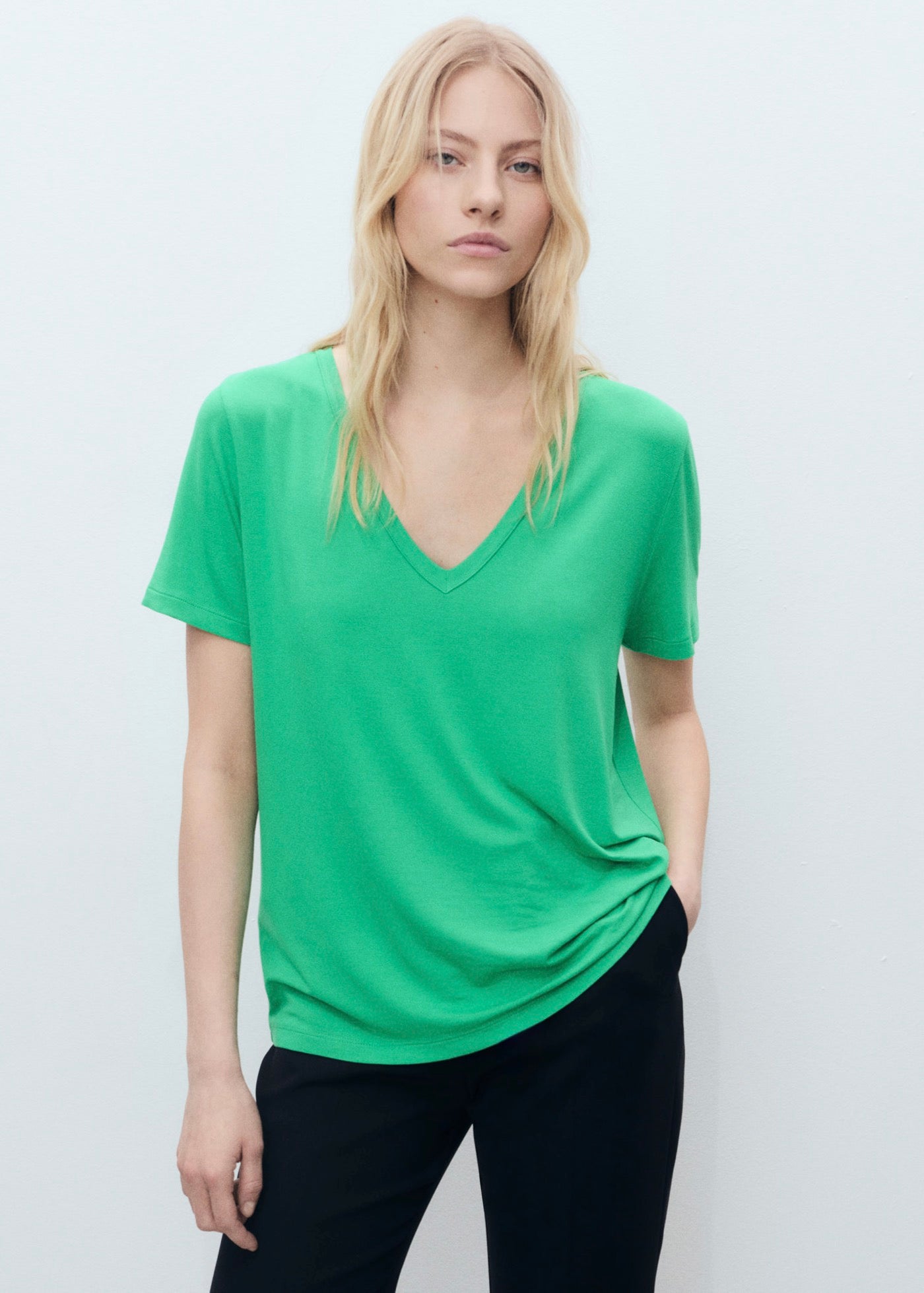 V-Neck T-Shirt - Green