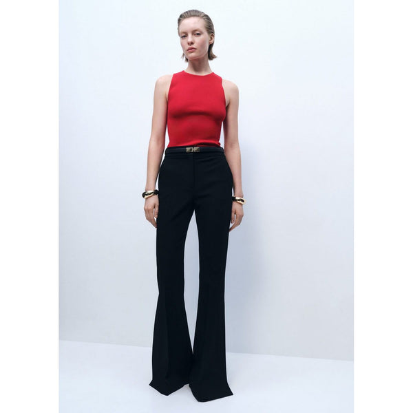 Sleeveless Fitted Knit Top