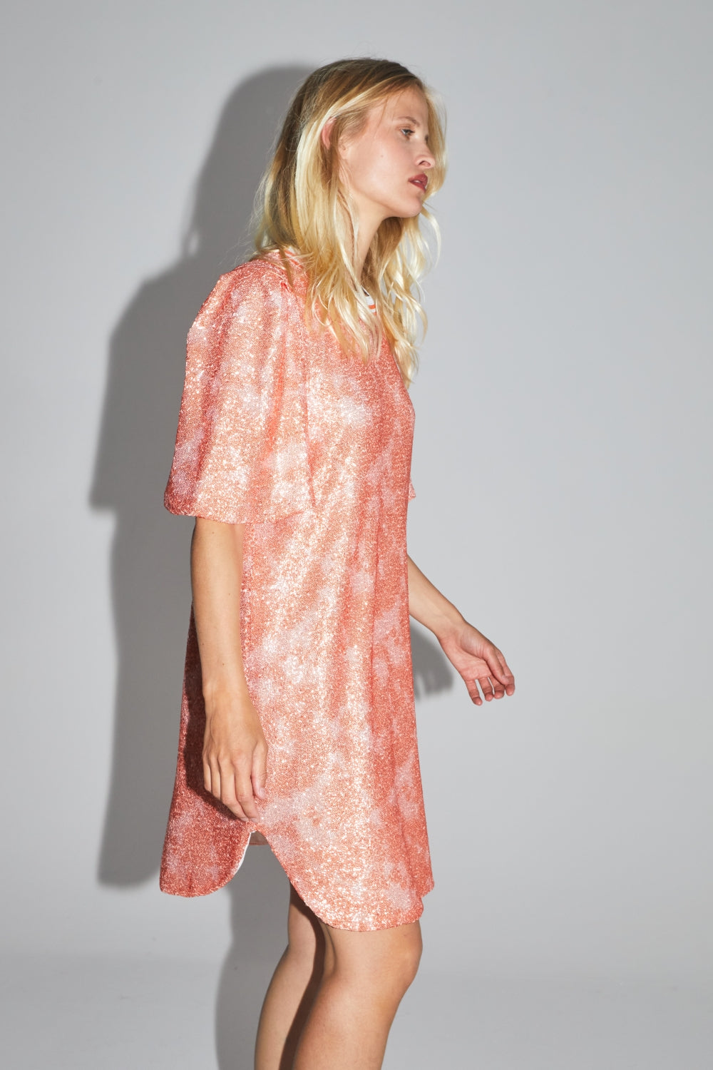 Vestido Corto Con Lentejuelas Naranja The Alix