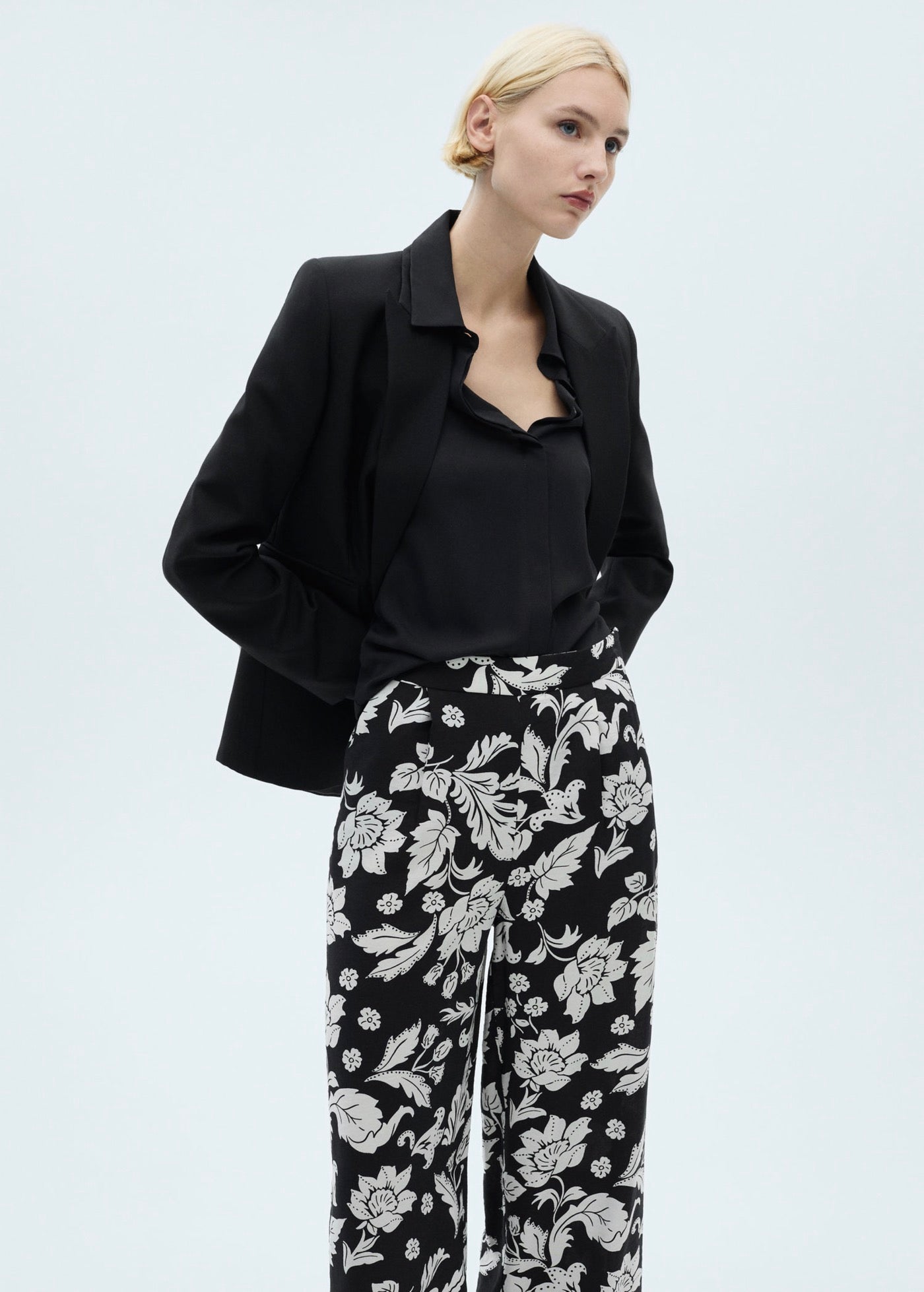 Floral Print Straight-Leg Trousers