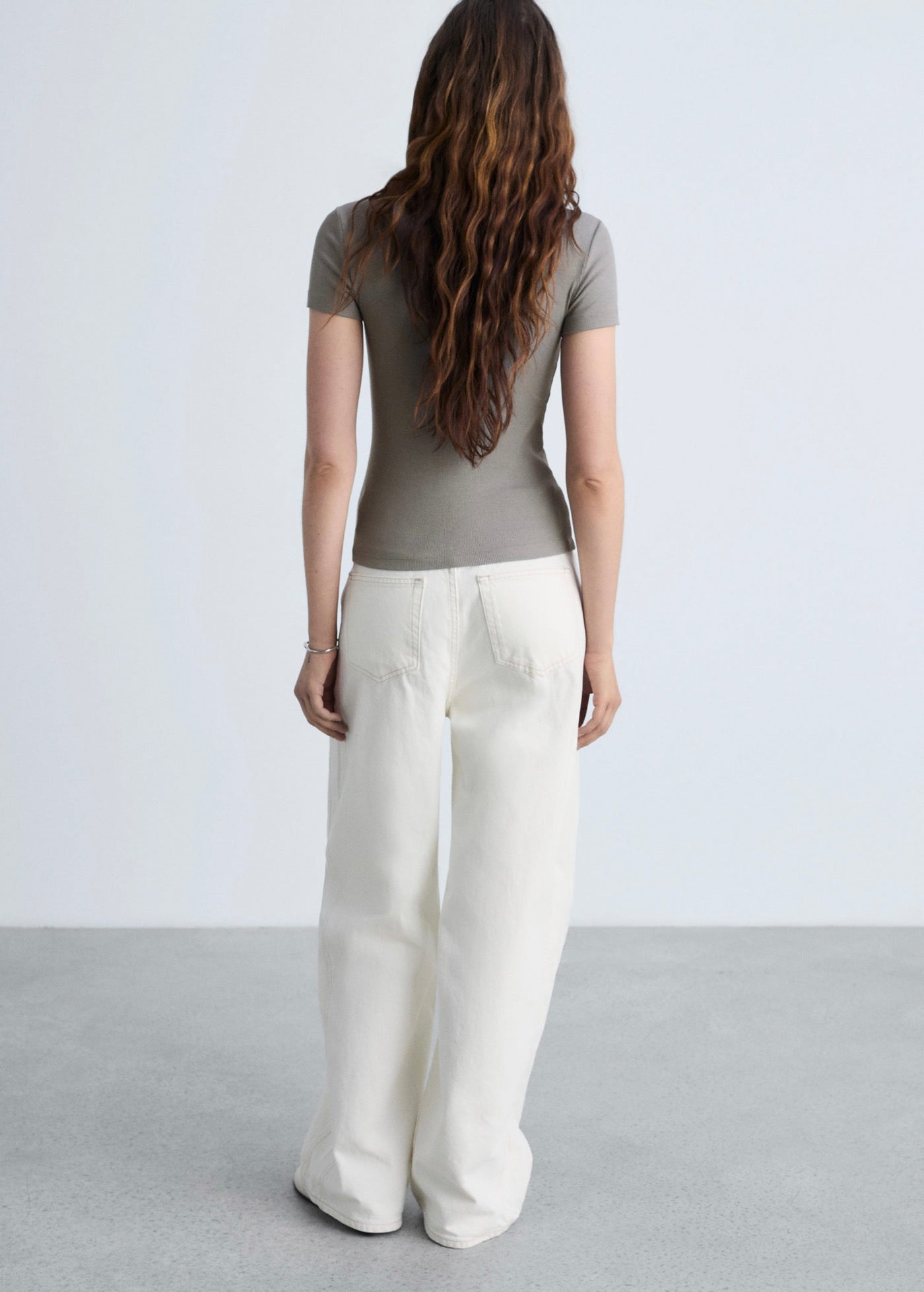 Short-Sleeve Fitted T-Shirt - Light/Pastel Brown