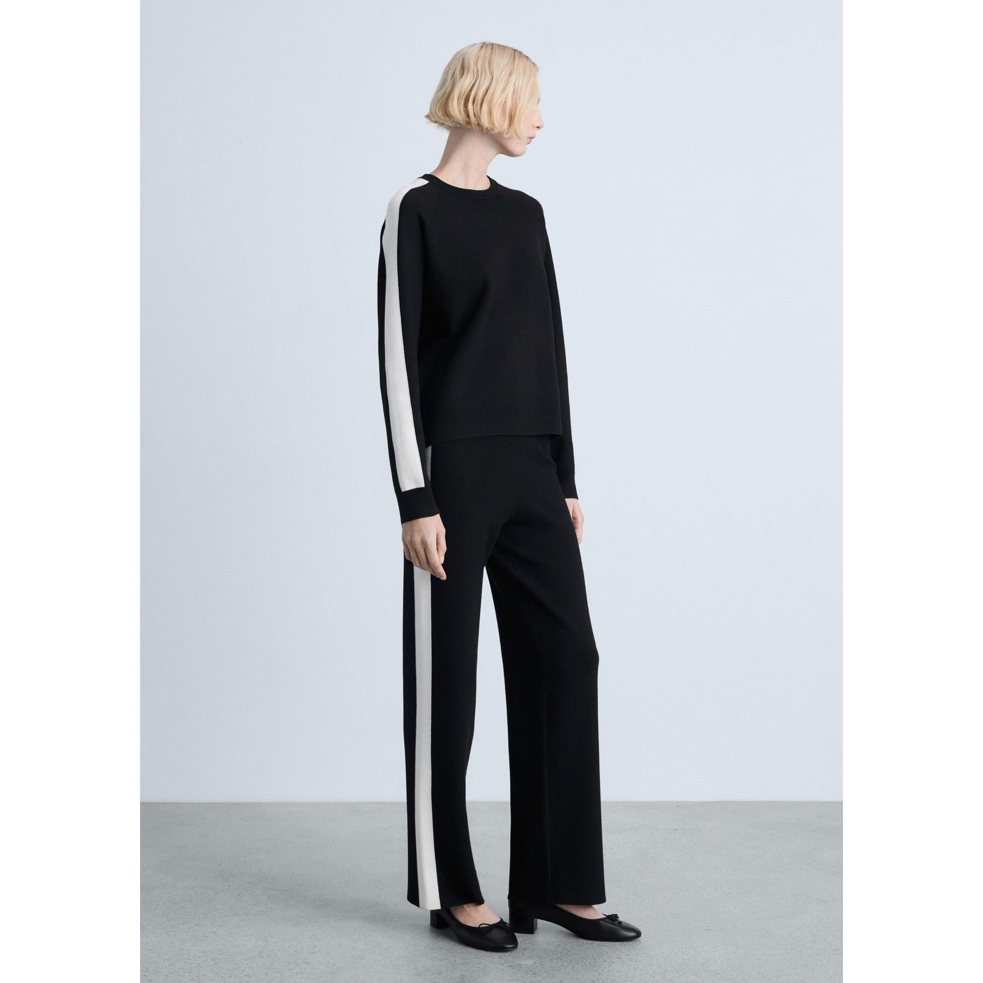 Contrasting Striped Knit Trousers - Black