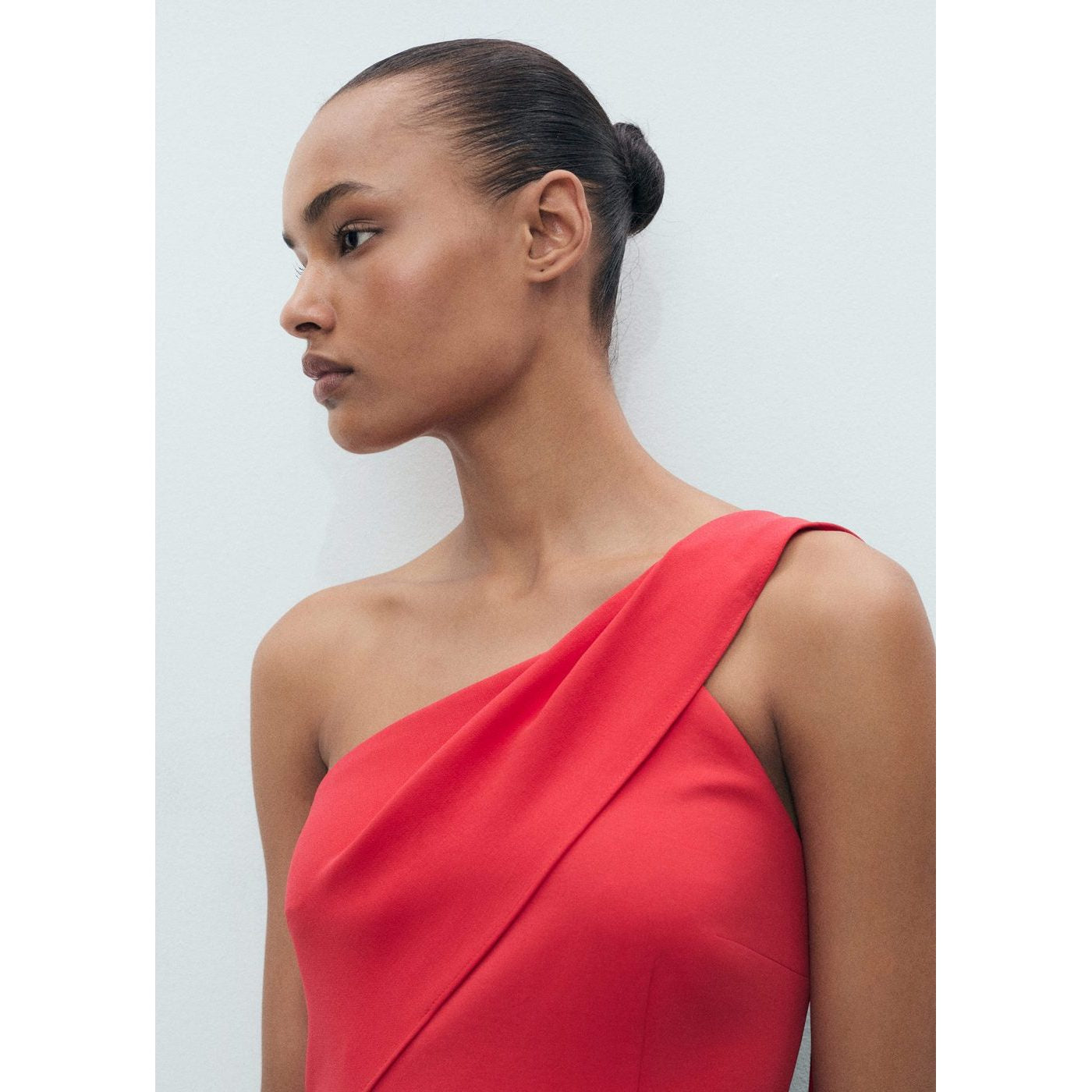 Robe Irea - Red