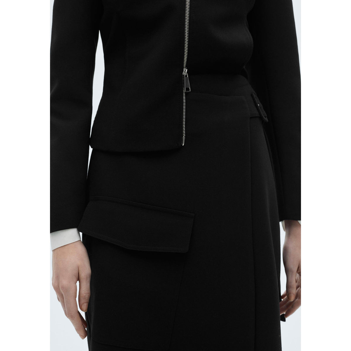 Falda Midi Detalle Hebilla - Black