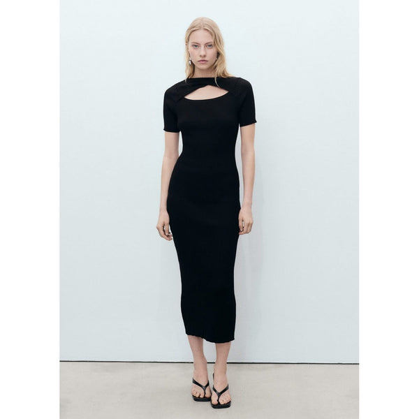 Vestido Midi de Canalé con Abertura en el Escote