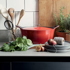 Volcan - Cocotte Ronde Fonte Avec Couvercle - 2 Tailles - Rouge
