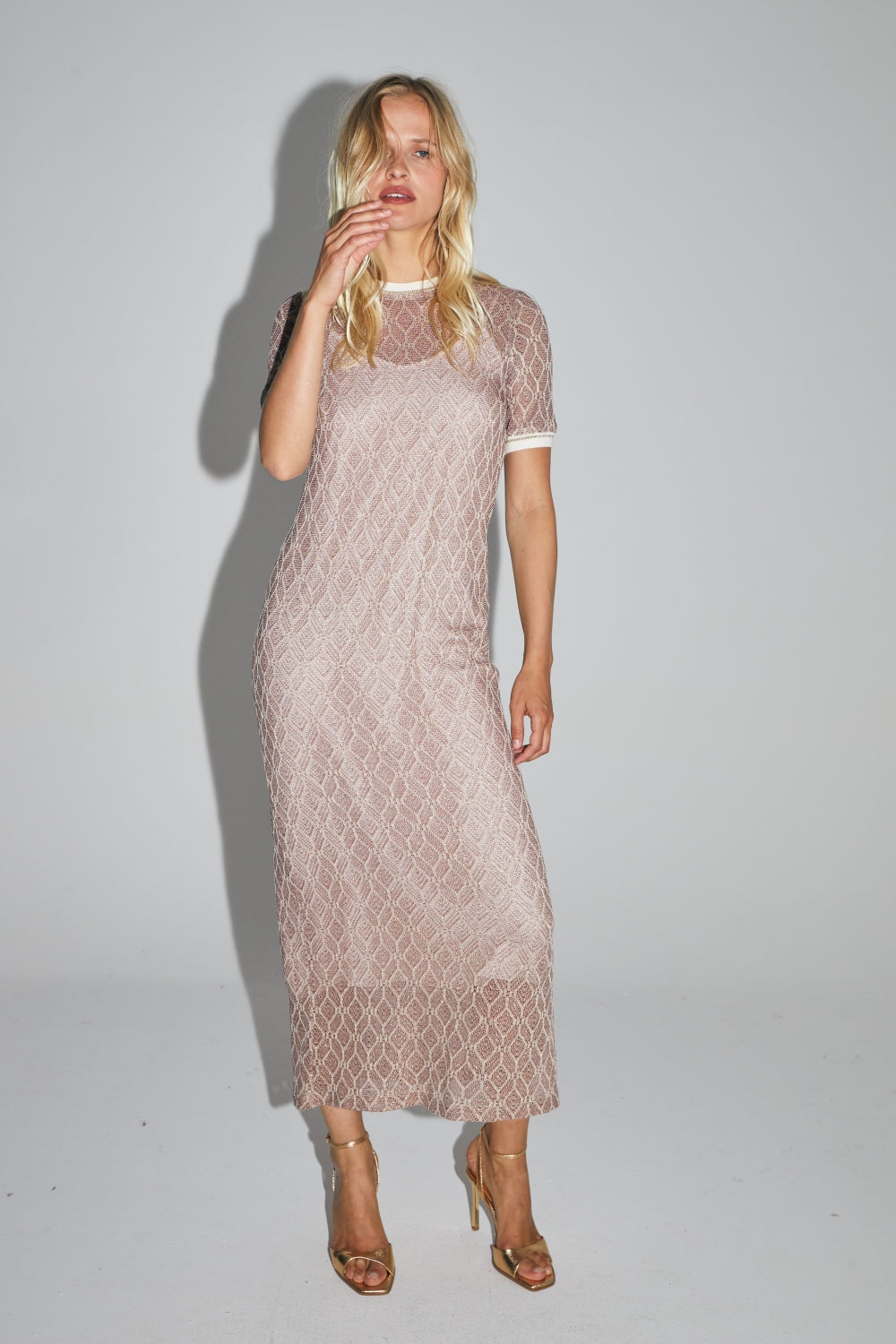 The Annalisa Geo Knit Openwork Dress Gold Burgundy