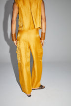 The Ryder Trousers In Shiny Ocher Linen