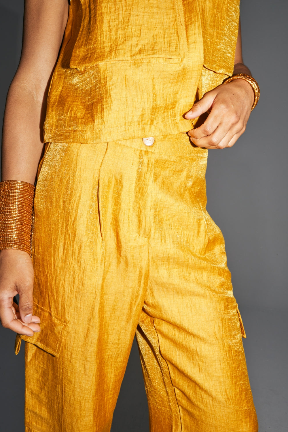 The Ryder Trousers In Shiny Ocher Linen