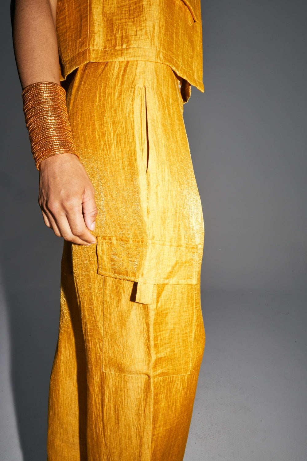 The Ryder Trousers In Shiny Ocher Linen