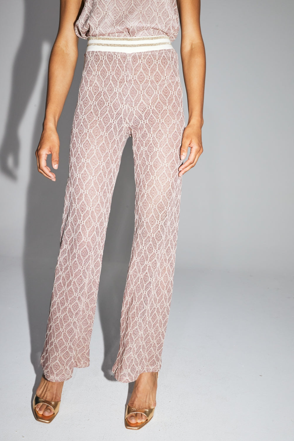The Edwin Geo Knit Openwork Trousers Gold Burgundy