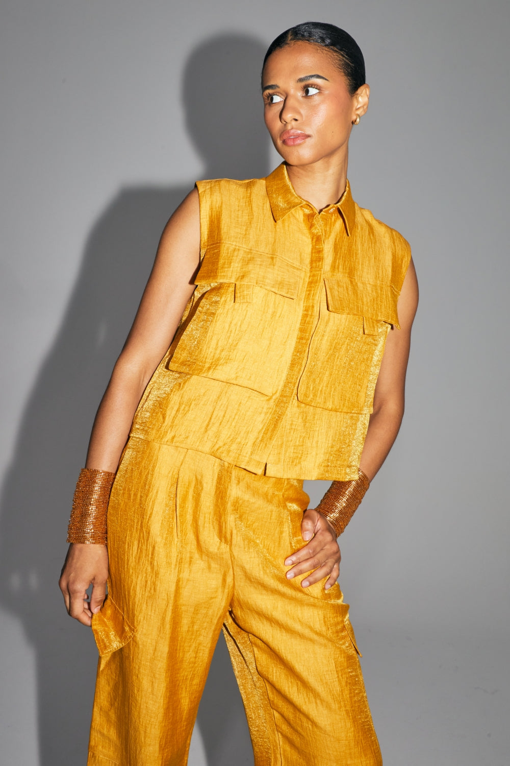 The Nina Shirt In Shiny Ocher Linen