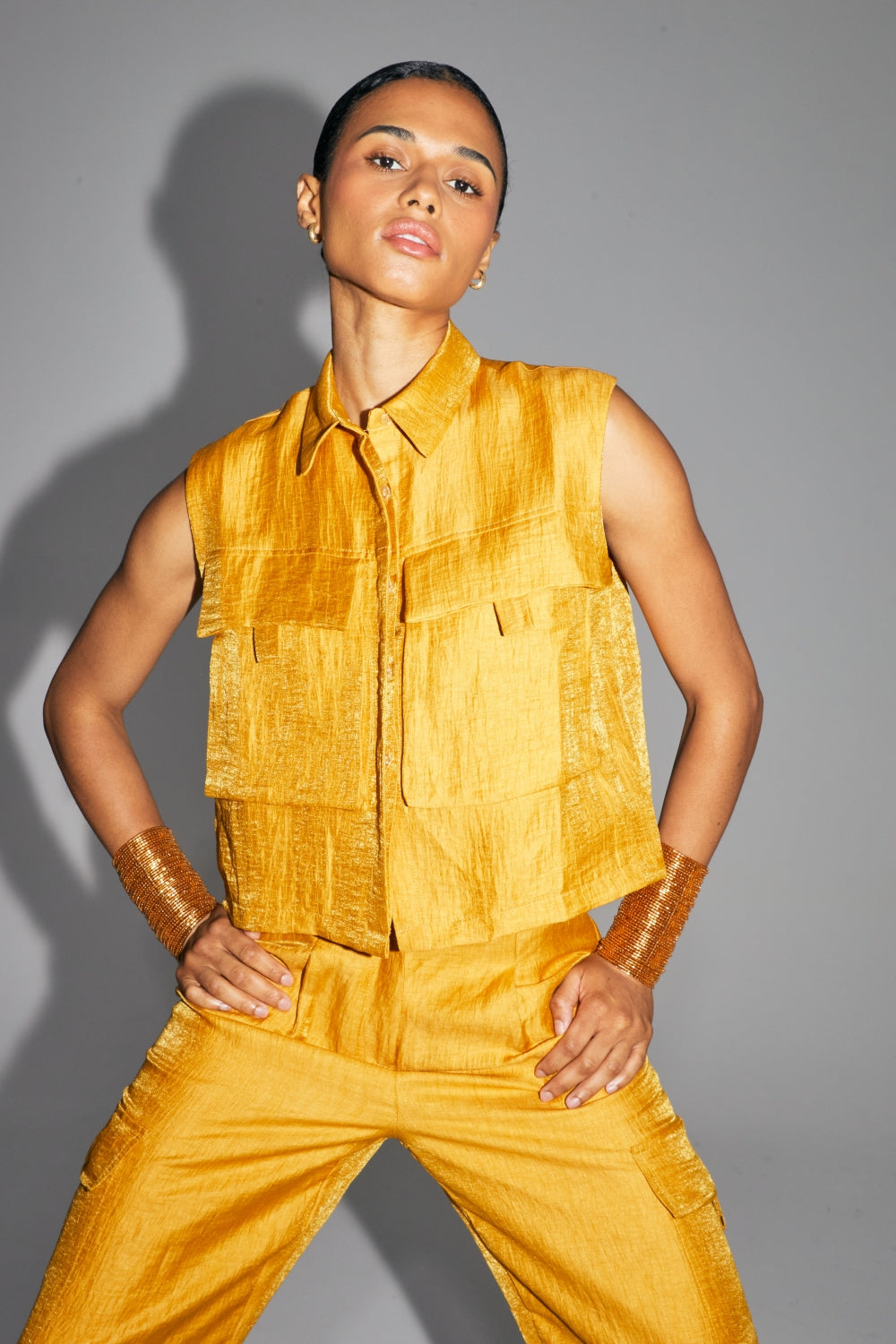 The Nina Shirt In Shiny Ocher Linen