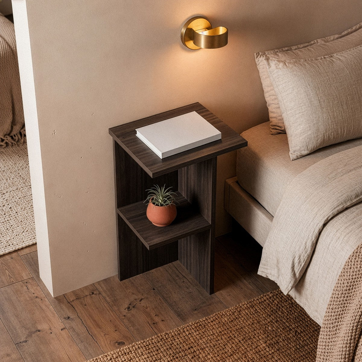 Leray - Table De Chevet Carrée Avec Étagère - Noyer