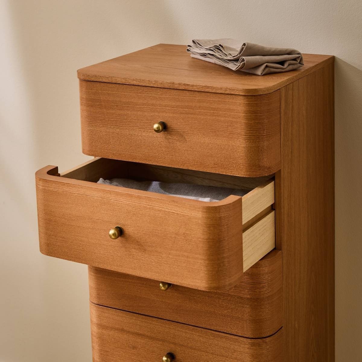 Karl - 5 Drawer Chest - Rounded Edges