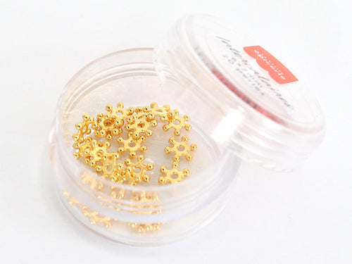 Acheter Boite de 20 perles heishi intercalaire - Fleur dorée 6x2mm - 3,99 € en ligne sur La Petite Epicerie - Loisirs créatifs