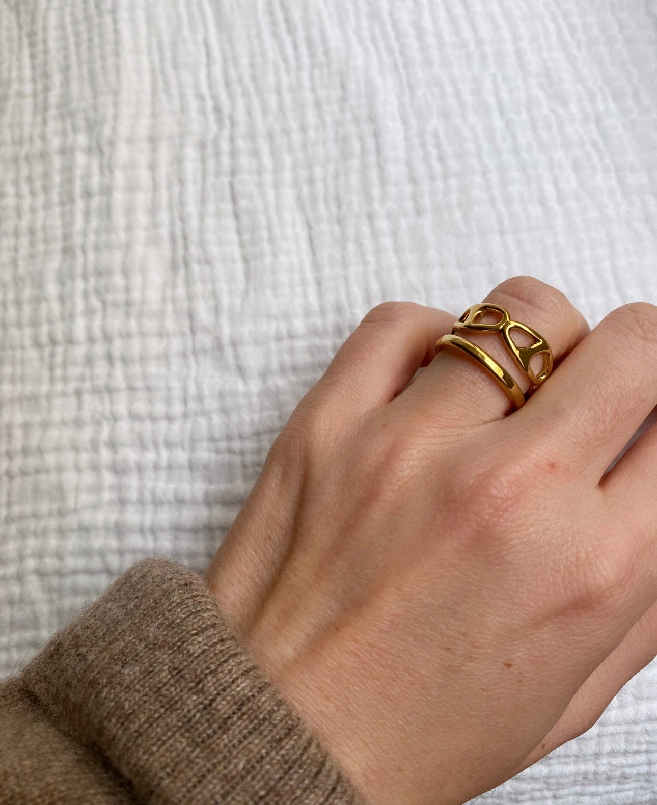 Anillo Hermance