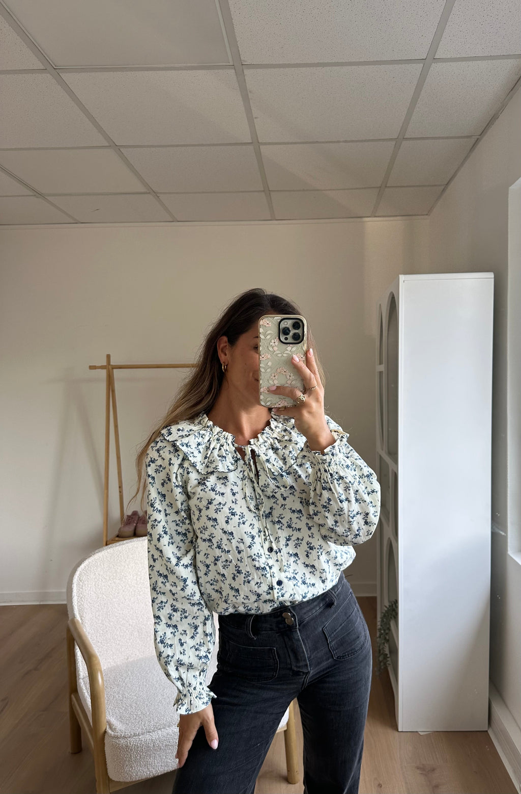 Maria floral wide-collar blouse