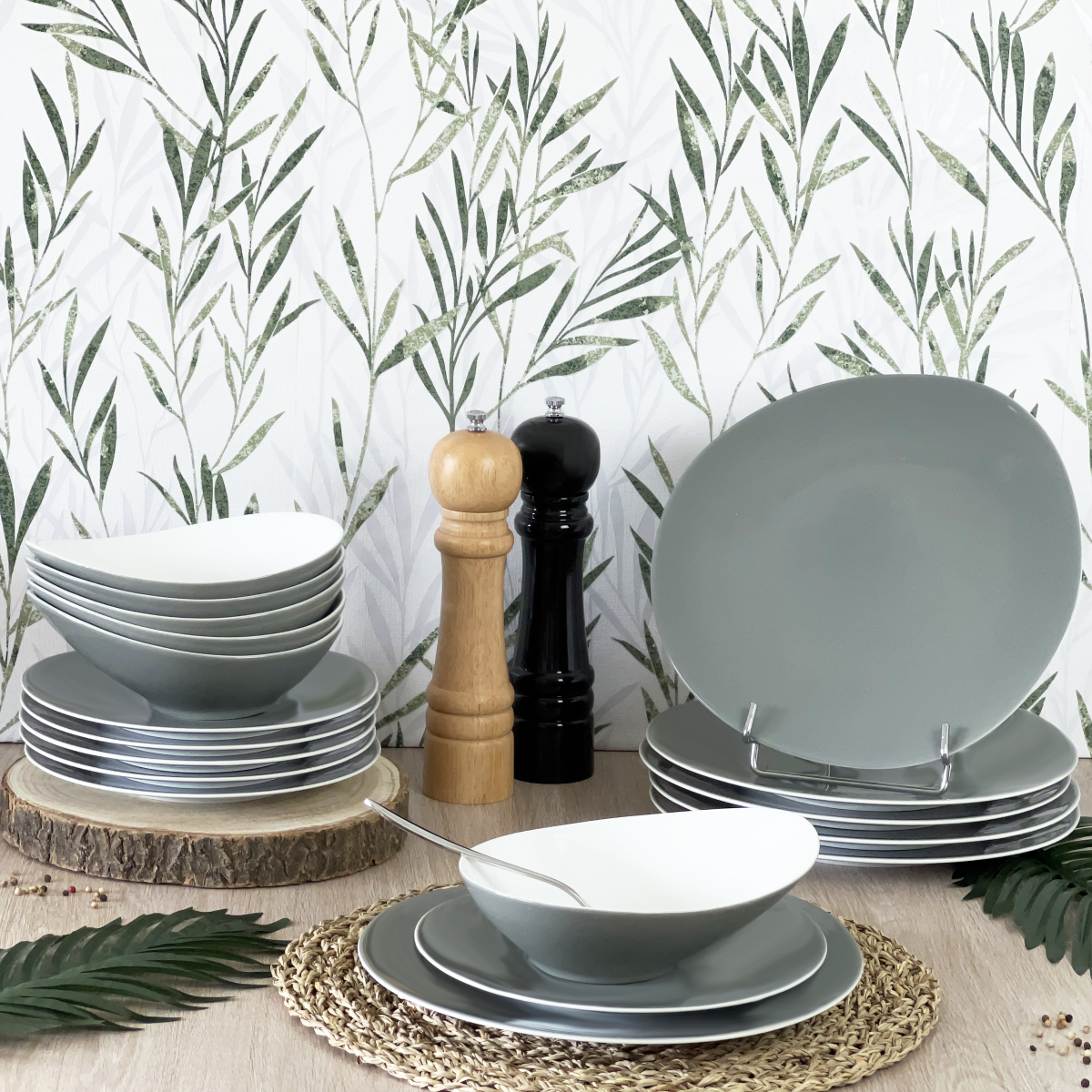Sven Gris - 18 Piece Service - Porcelain - Gray