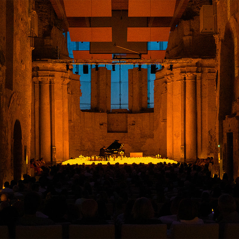 Carte-Cadeau Candlelight - Concerts Signature (Ex: Eiffel Tower) - 2 personnes - Proche de l'orchestre