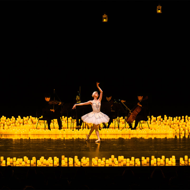 Carte-Cadeau Candlelight - Concerts Signature (Ex: Eiffel Tower) - 2 personnes - Proche de l'orchestre