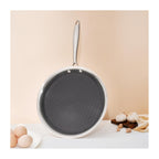 Blacksteel - Gam'Hotel - Padella per crêpe a tre strati - 28 cm - Argentato