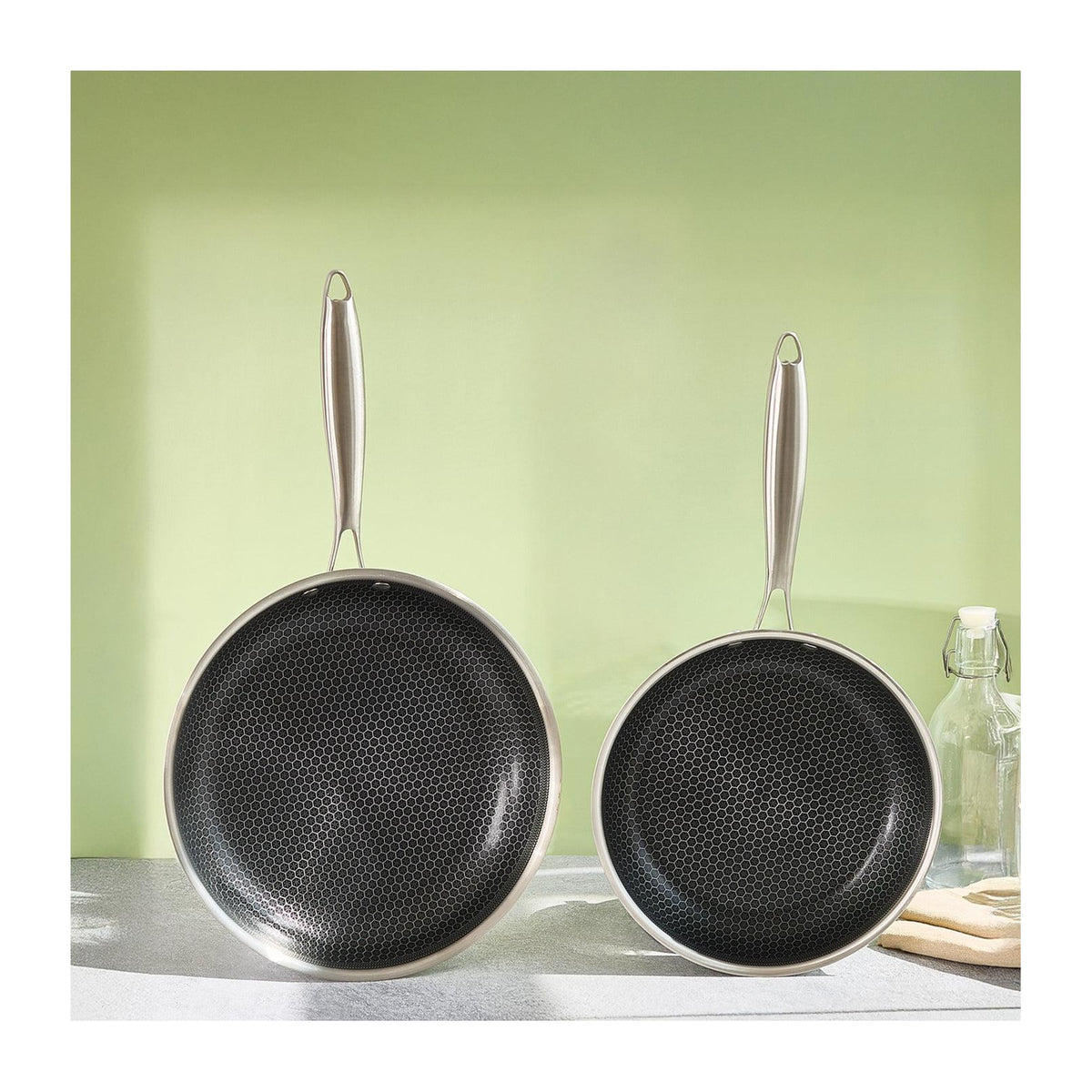 Blacksteel - Gam'Hotel - Set da 2 padelle a tre strati - 24/28 cm - Argentato