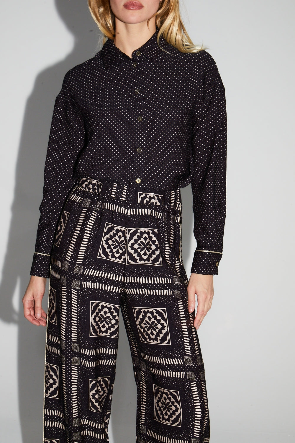 Le Sweatshirt Eddie Broderie Leo Black