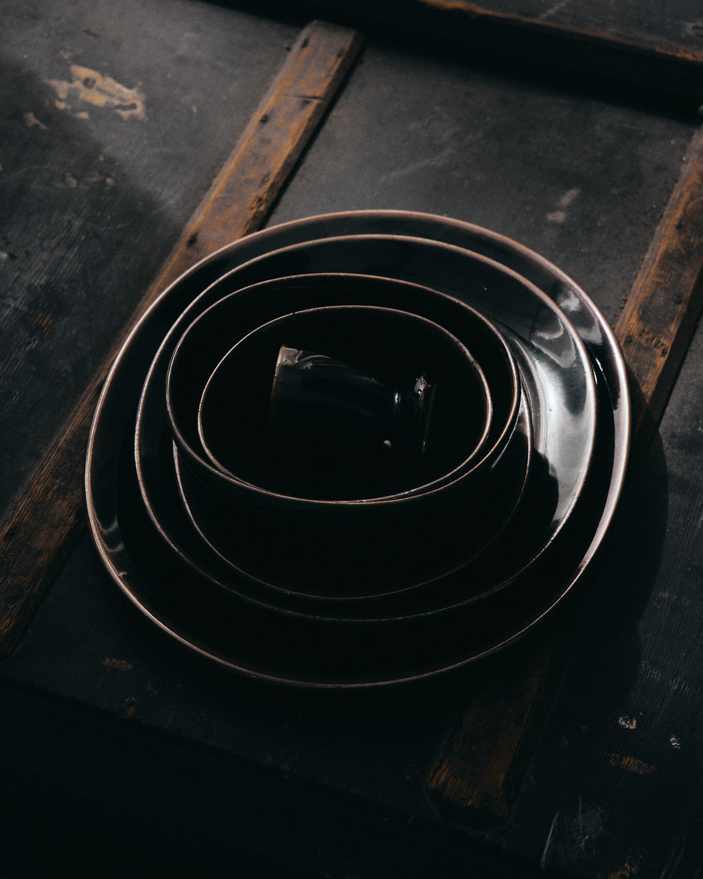 Out Of Lines - Lot De 2 Assiettes Creuses - S - Grès - Noir Brun