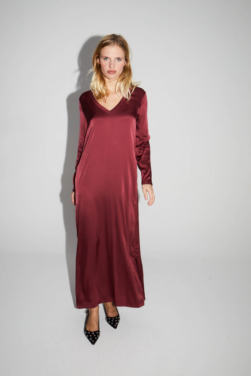 Maxi Dress Satin Viscose Stretch Bordeaux Fabriquée En Italie